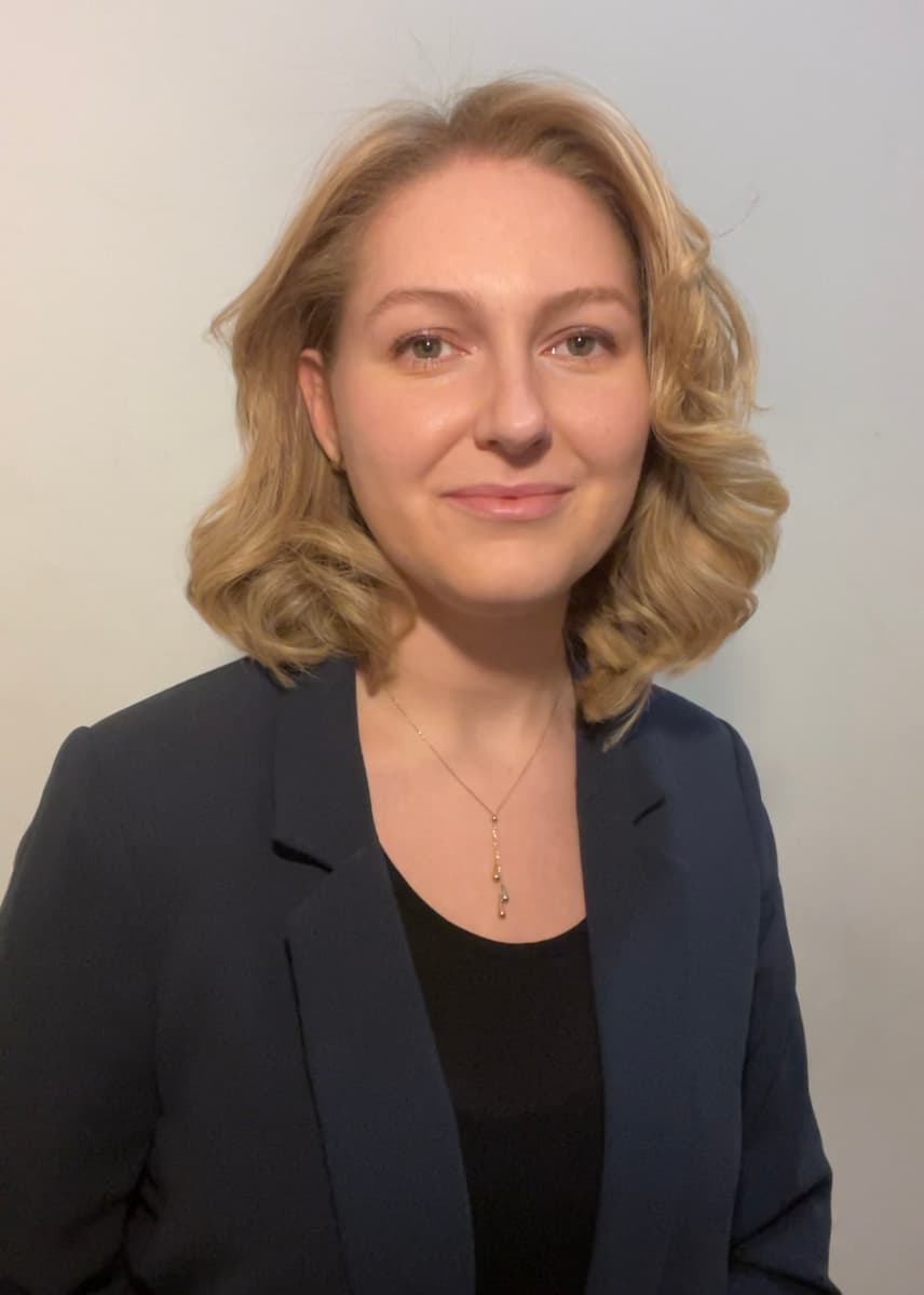 Gabriella Dylan, Associate Paige Schindler